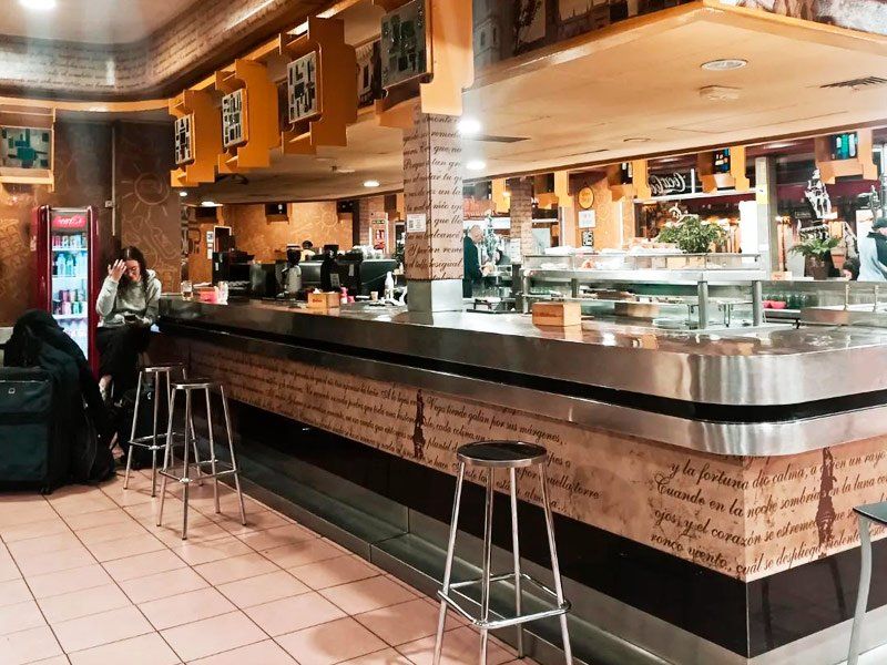 Cafetería Restaurante Bus Stop en la estación de autobuses de Valladolid